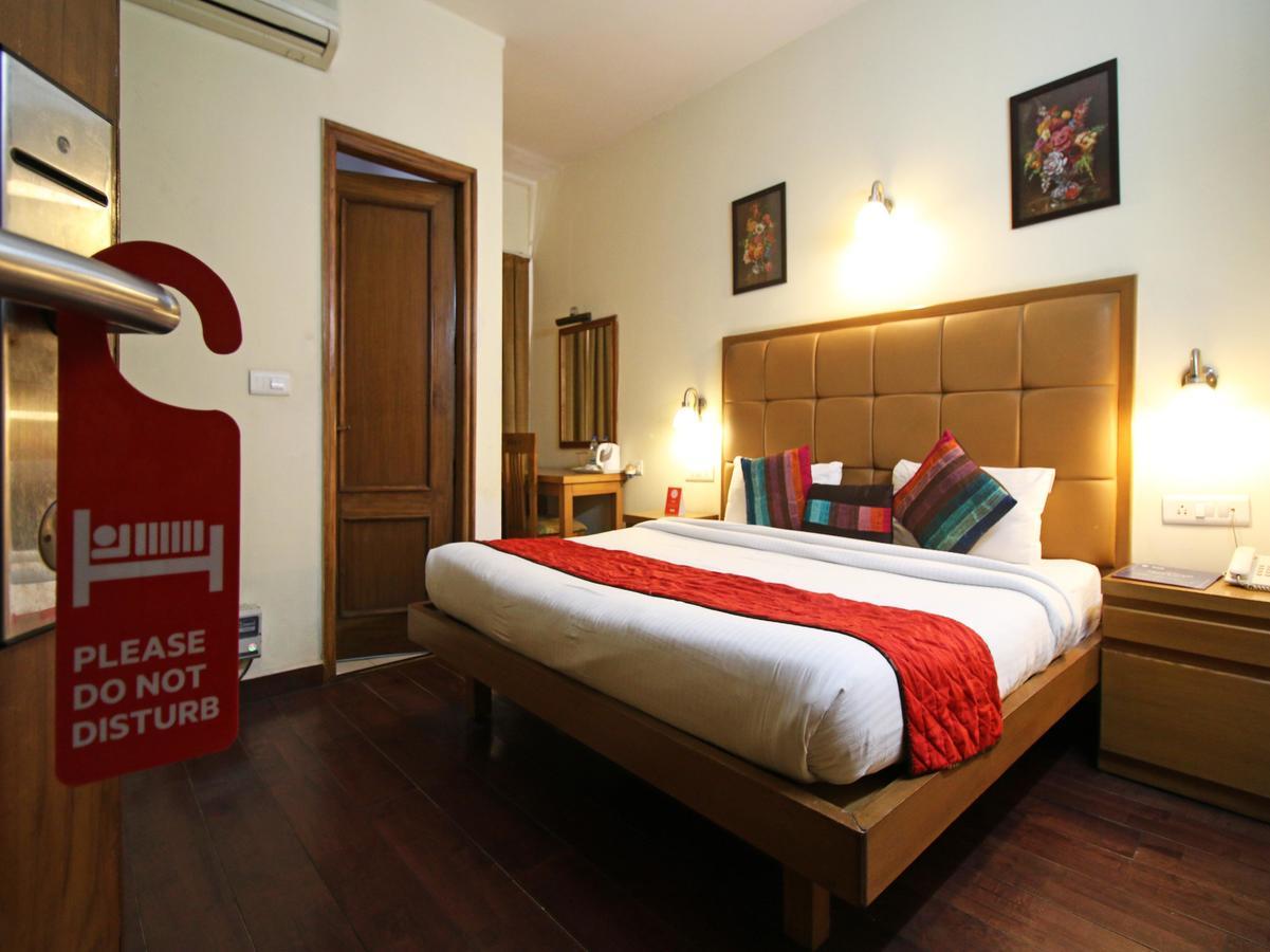 Hotel Oscar - Hauz Khas New Delhi Exteriör bild