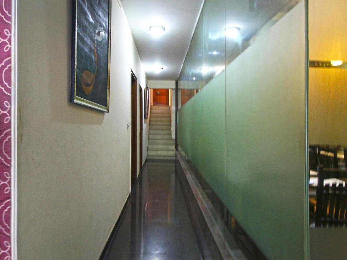 Hotel Oscar - Hauz Khas New Delhi Exteriör bild