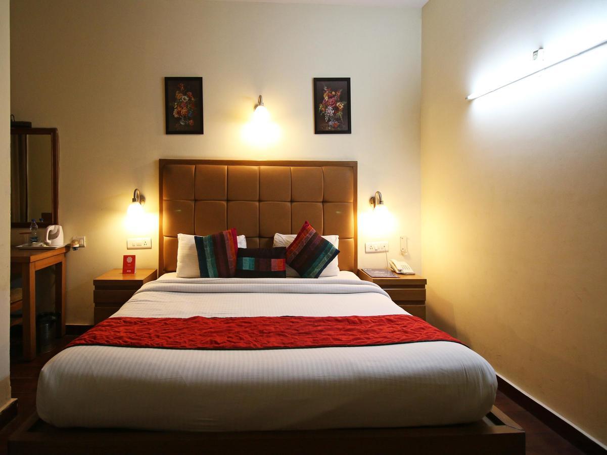 Hotel Oscar - Hauz Khas New Delhi Exteriör bild